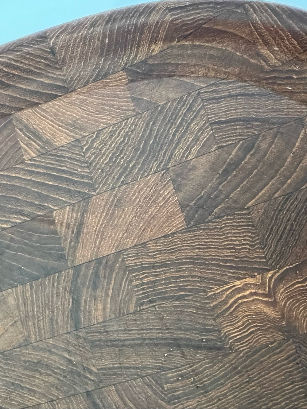 Dansk Solid Cutting Board Dark Wood (Teak?)  16"x13"x1" Parquet Oval Marks Cuts - Picture 5 of 9